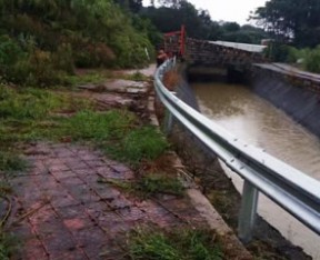 河道水庫邊波形防撞護欄板-23